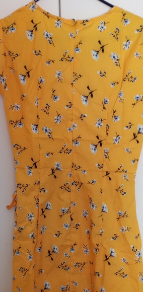 Yellow Floral dress Size S/M - Picture 2 of 3